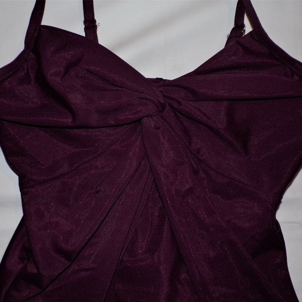 MIRACLESUIT Love Knot One Piece Swimsuit - Picture 8 of 10